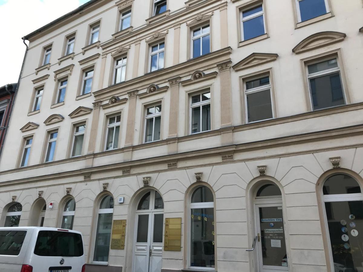 Stadtdschungel Fewo Mit Balkon Котбус Екстериор снимка